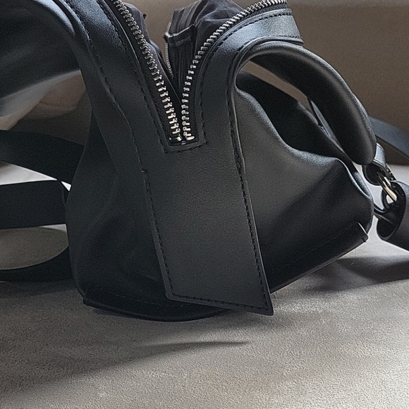 Nine West Shoulder Bag - Picture 7 of 7